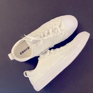 Chuck Taylor All Star Sneakers - Size 10